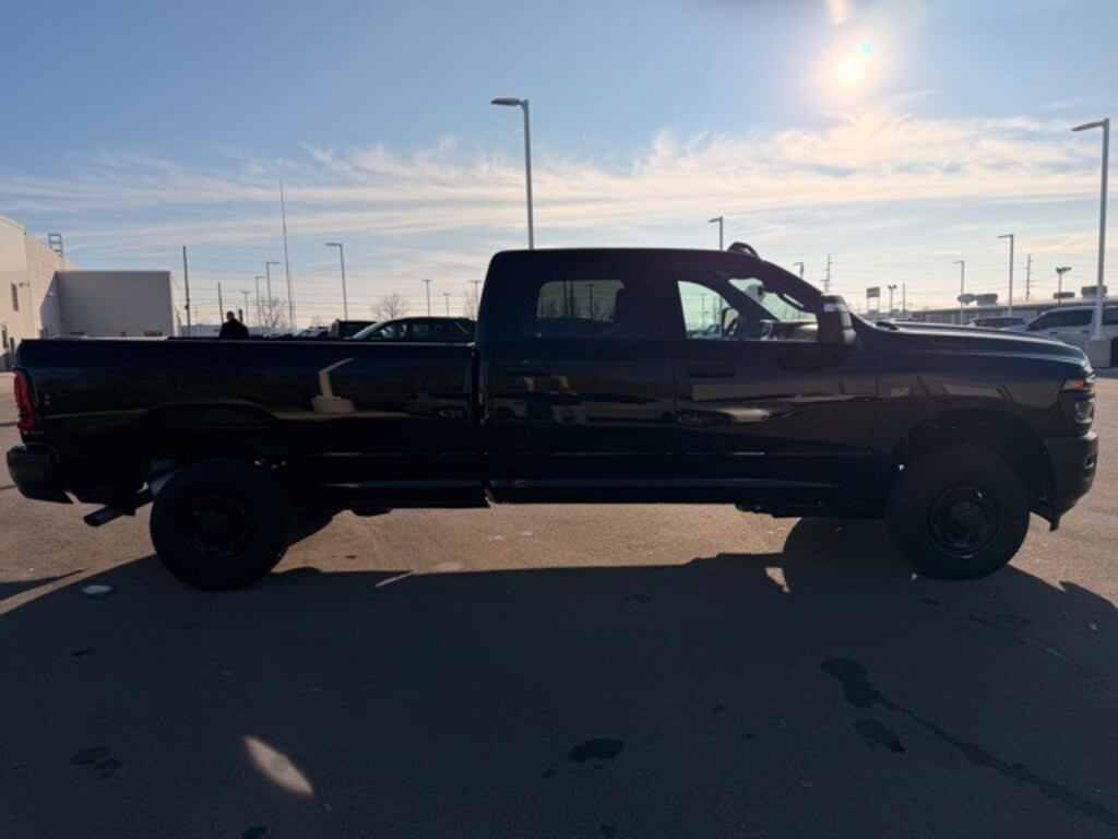 New 2026 Ram 2500 TRADESMAN CREW CAB 4X4 8' BOX Pickup