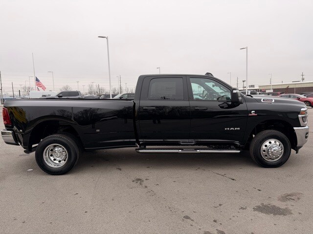 2026 Ram 3500 Big Horn photo 2