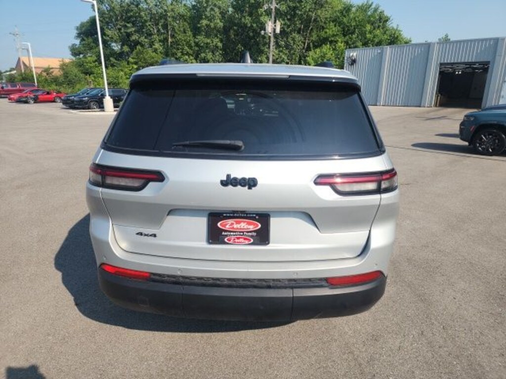 Used 2023 Jeep Grand Cherokee L Laredo SUV
