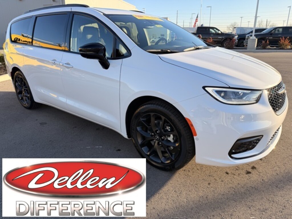 New 2026 Chrysler Pacifica LIMITED Passenger Van