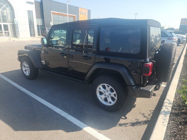 2021 Jeep Wrangler Unlimited Sport photo 2