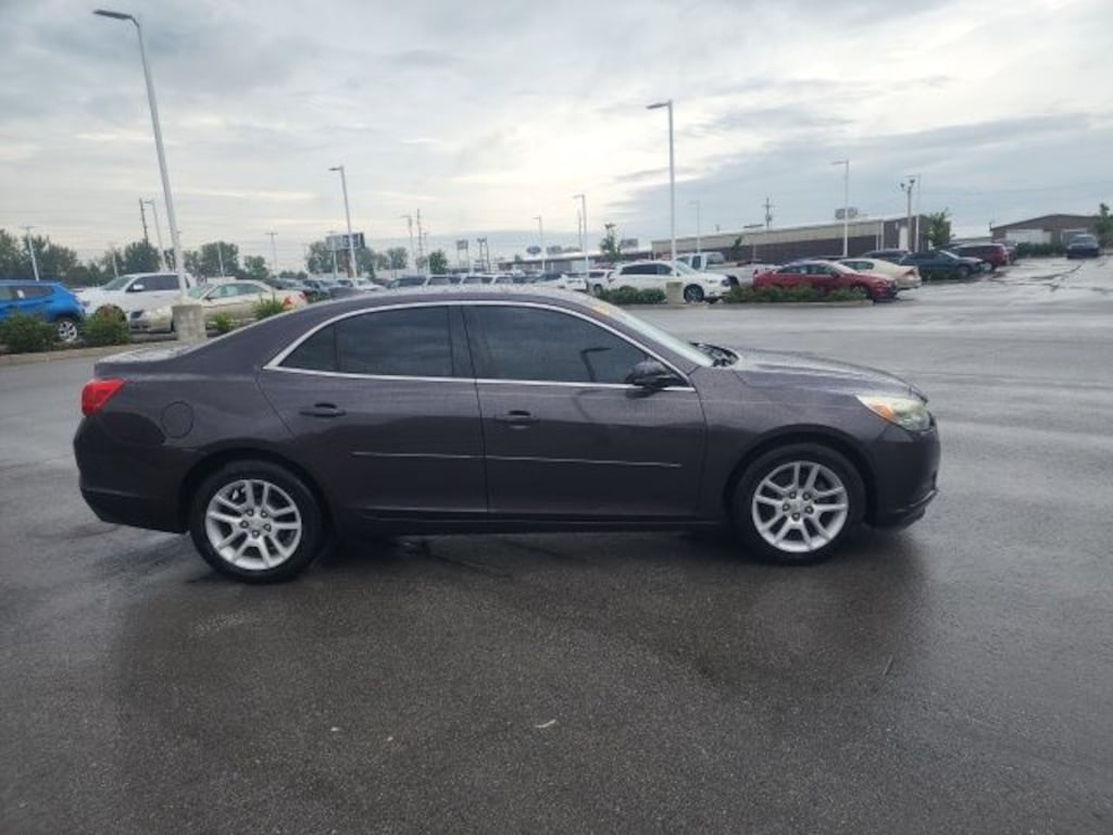 Used 2015 Chevrolet Malibu LT w/1LT Sedan