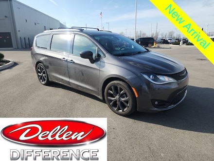 2019 Chrysler Pacifica Touring L Plus Van Passenger Van