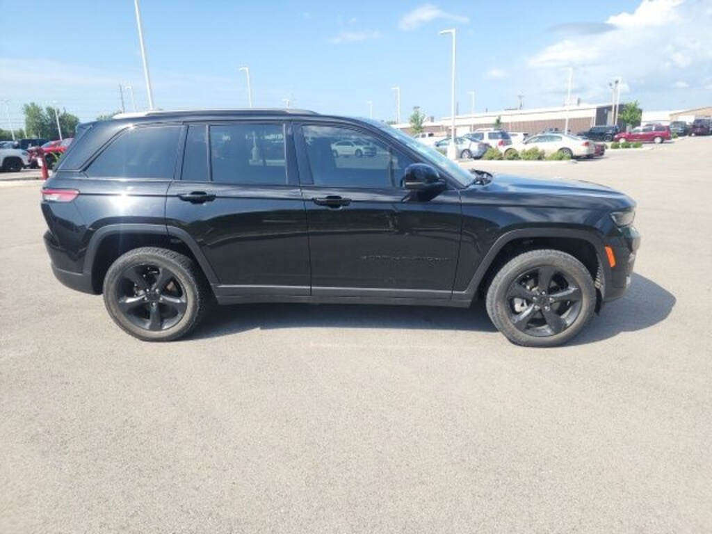Used 2022 Jeep Grand Cherokee Limited SUV