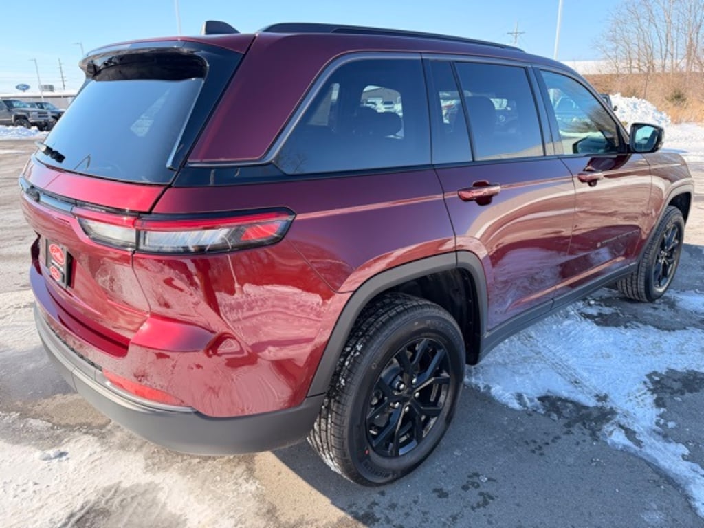 New 2026 Jeep Grand Cherokee LAREDO ALTITUDE 4X4 Sport Utility