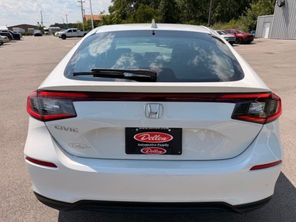 Used 2024 Honda Civic EX-L Hatchback