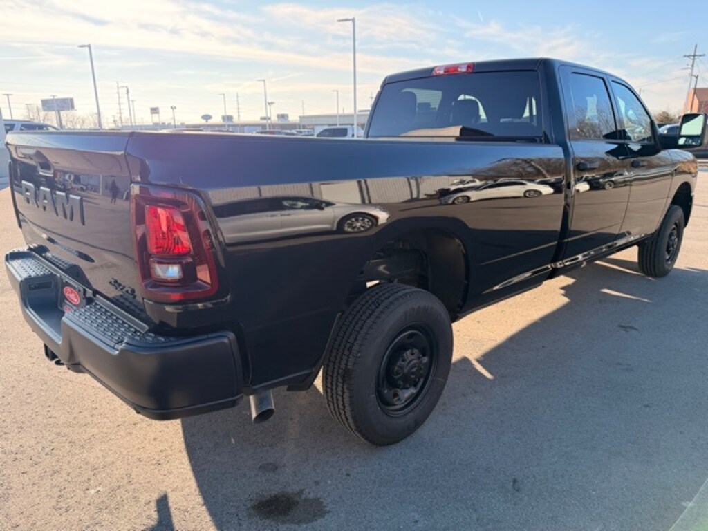 New 2026 Ram 2500 TRADESMAN CREW CAB 4X4 8' BOX Pickup