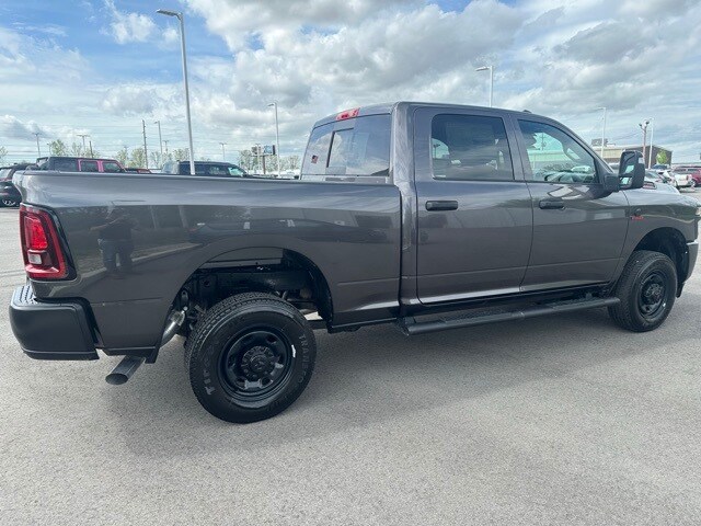 2025 Ram 2500 Tradesman photo 3