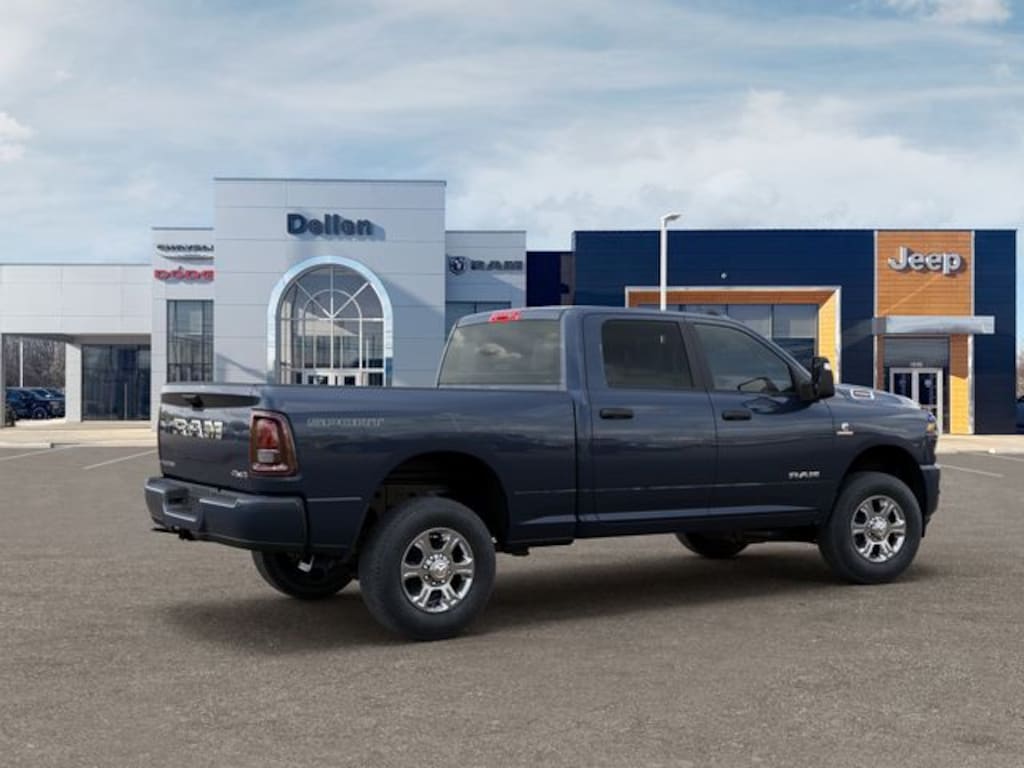 New 2026 Ram 2500 BIG HORN CREW CAB 4X4 6'4 BOX Pickup