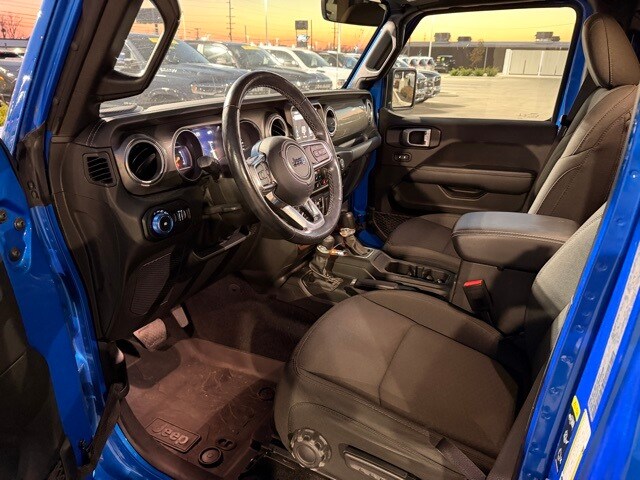 2021 Jeep Wrangler Unlimited Sahara photo 3
