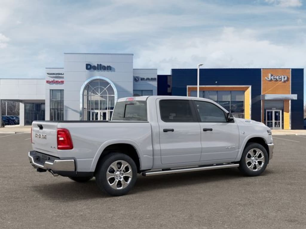New 2026 Ram 1500 BIG HORN CREW CAB 4X4 5'7 BOX Pickup