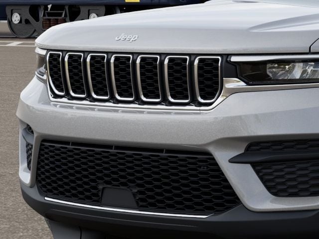 2026 Jeep Grand Cherokee Laredo - Photo 11