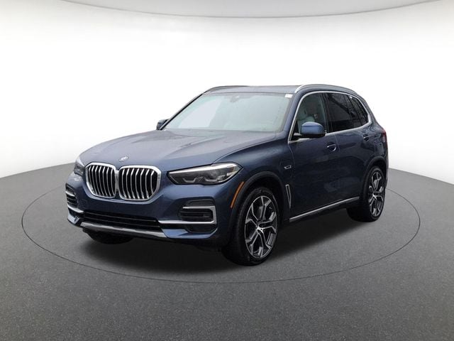 2023 BMW X5 xDrive45e's photo