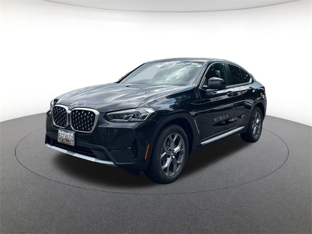 2025 BMW X4 30i's photo