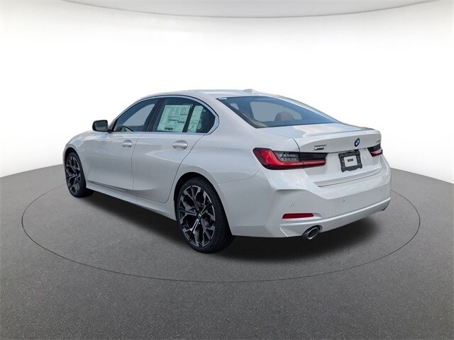 2025 Bmw 330i xDrive Sedan photo 3