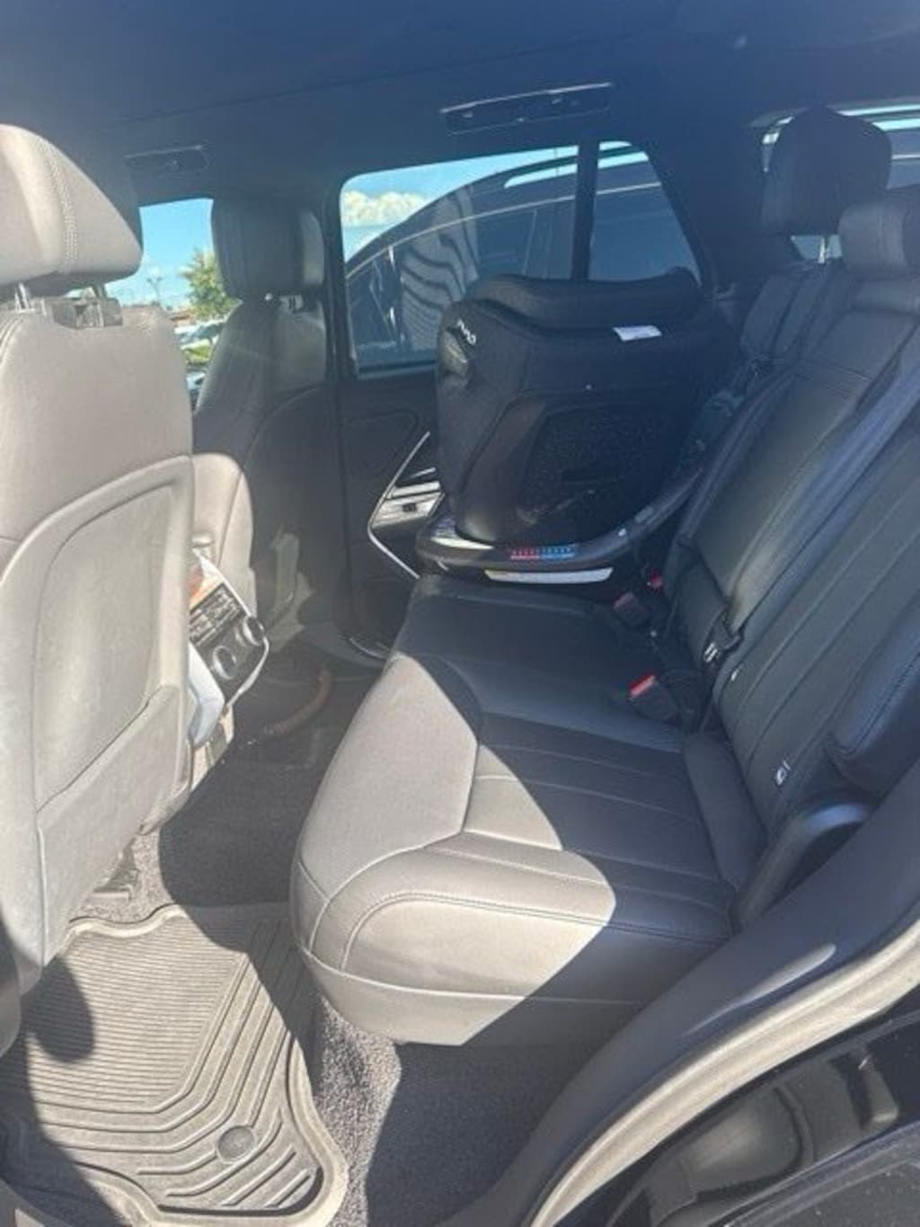 Used 2025 Land Rover Range Rover Plug-In Hybrid SE SUV