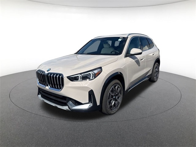 2026 BMW X1 28i's photo