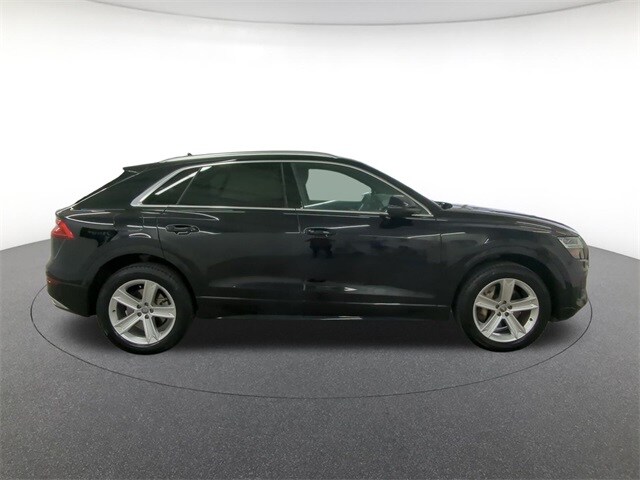 2019 Audi Q8 Premium photo 4