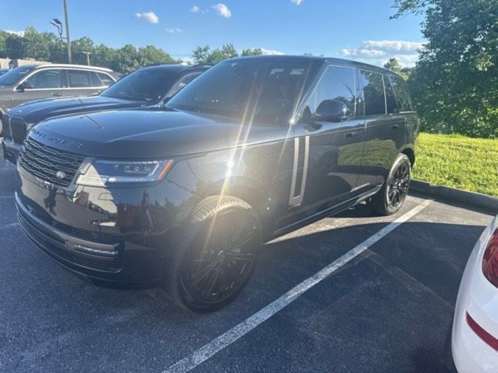 Used 2025 Land Rover Range Rover Plug-In Hybrid SE SUV
