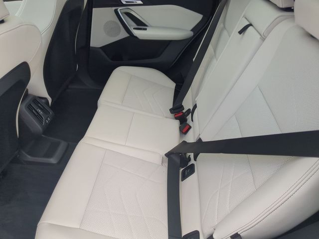 2026 BMW X1 28i - Photo 18