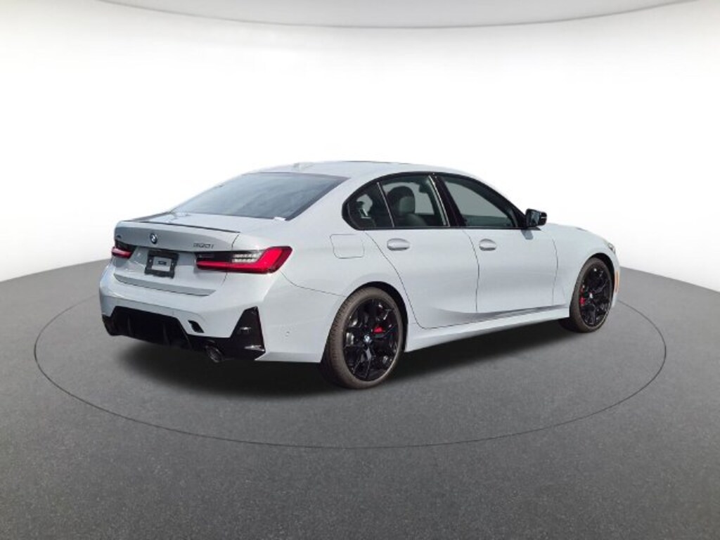 New 2026 BMW 330i xDrive Sedan