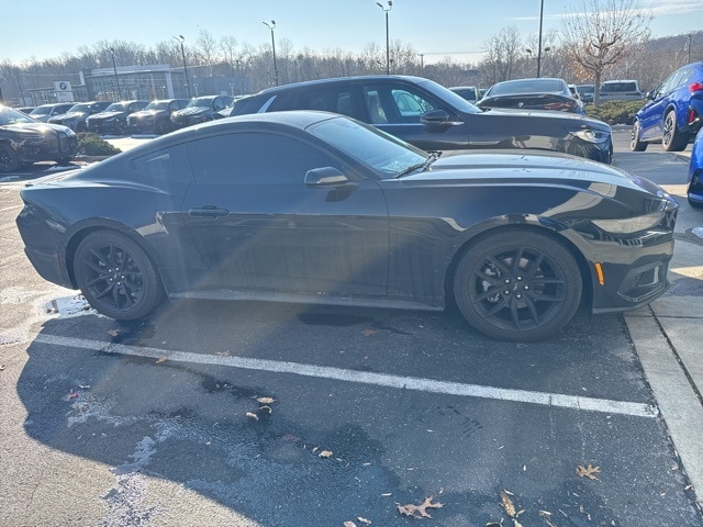 2025 Ford Mustang EcoBoost's photo