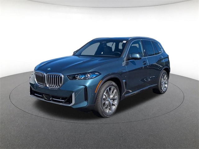 2026 BMW X5 50e's photo