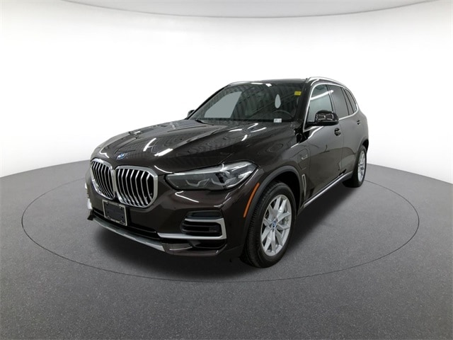 2023 BMW X5 45e's photo