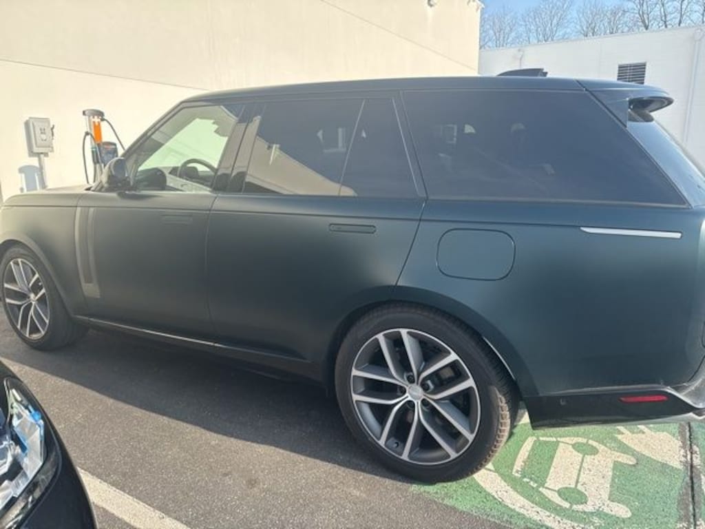 Used 2025 Land Rover Range Rover Plug-In Hybrid SE SUV