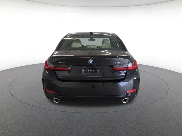2025 BMW 3 Series 330i - Photo 6