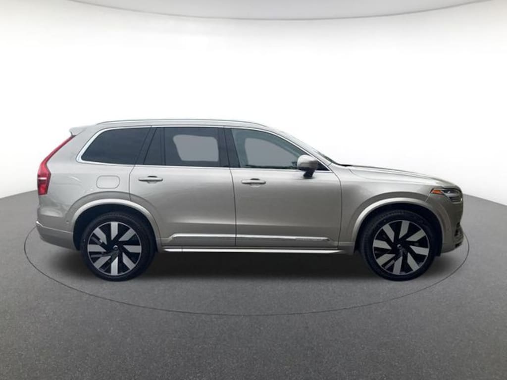 Used 2024 Volvo XC90 Recharge Plug-In Hybrid Ultimate SUV