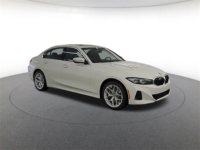 2025 Bmw 330i xDrive photo 2