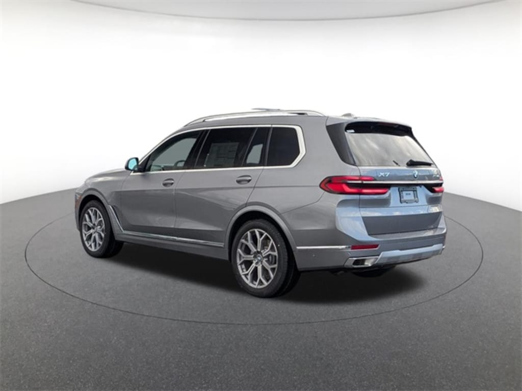 New 2026 BMW X7 xDrive40i SUV