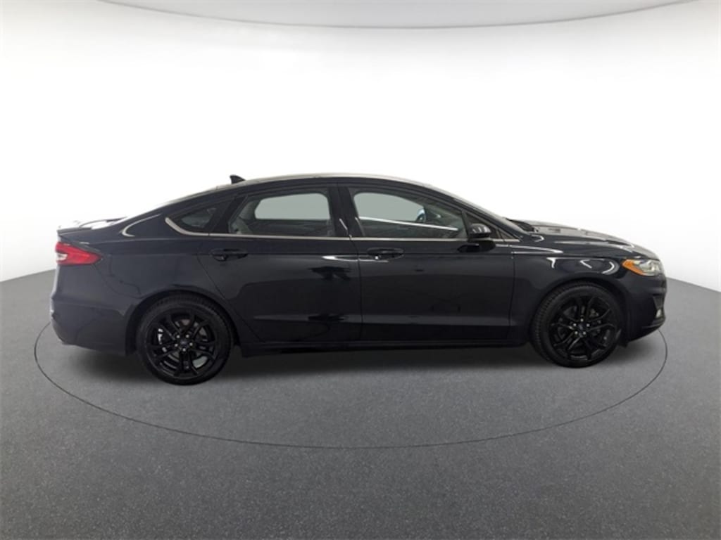 Used 2020 Ford Fusion SE Sedan