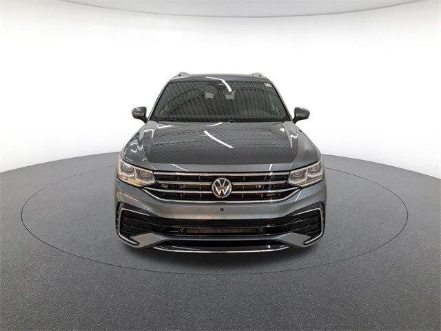 2022 Volkswagen Tiguan SE R-Line Black photo 2