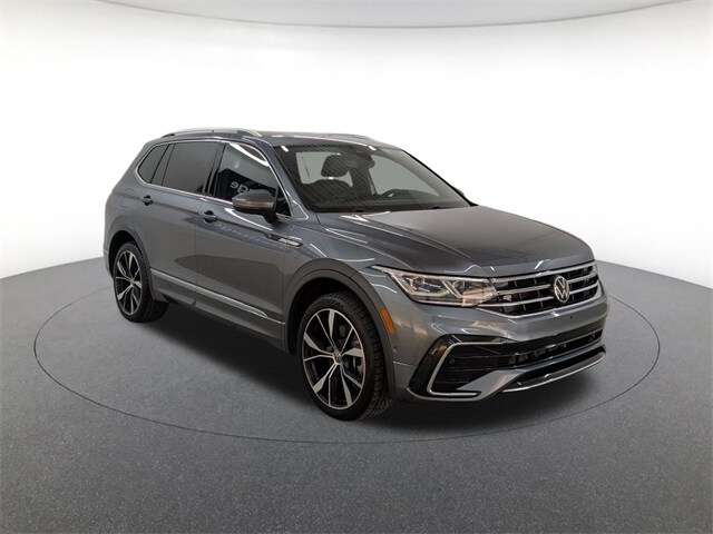 2022 Volkswagen Tiguan SE R-Line Black photo 3