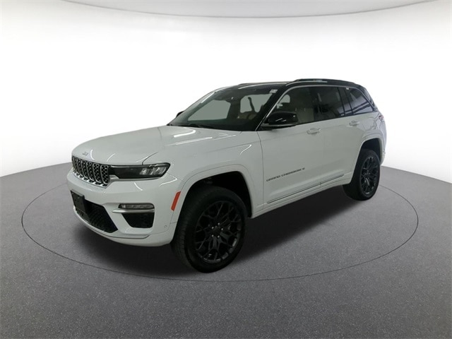 2025 Jeep Grand Cherokee Summit's photo