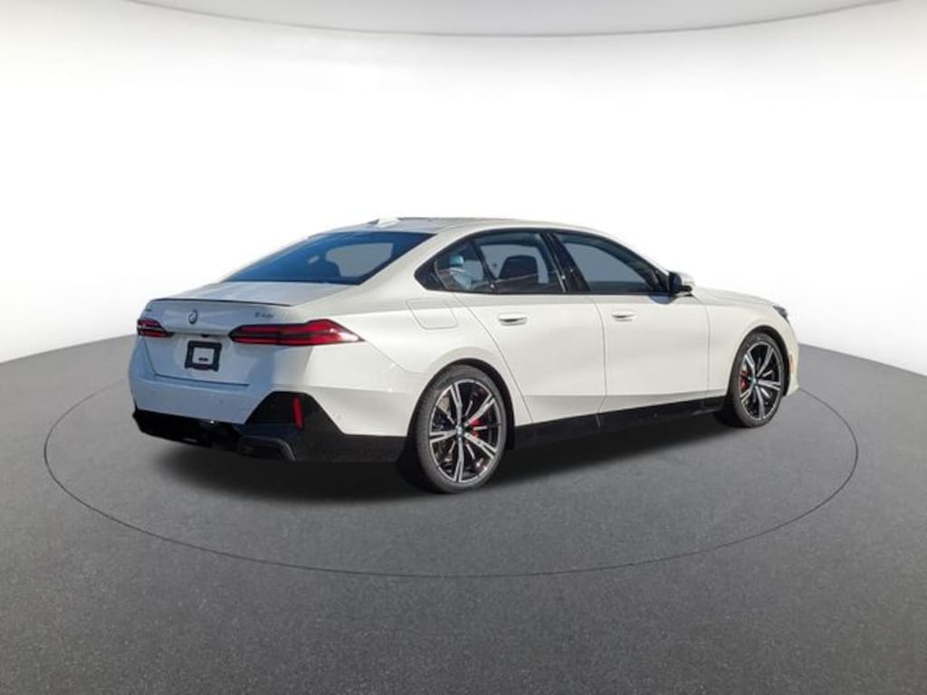 New 2026 BMW 530i xDrive Sedan