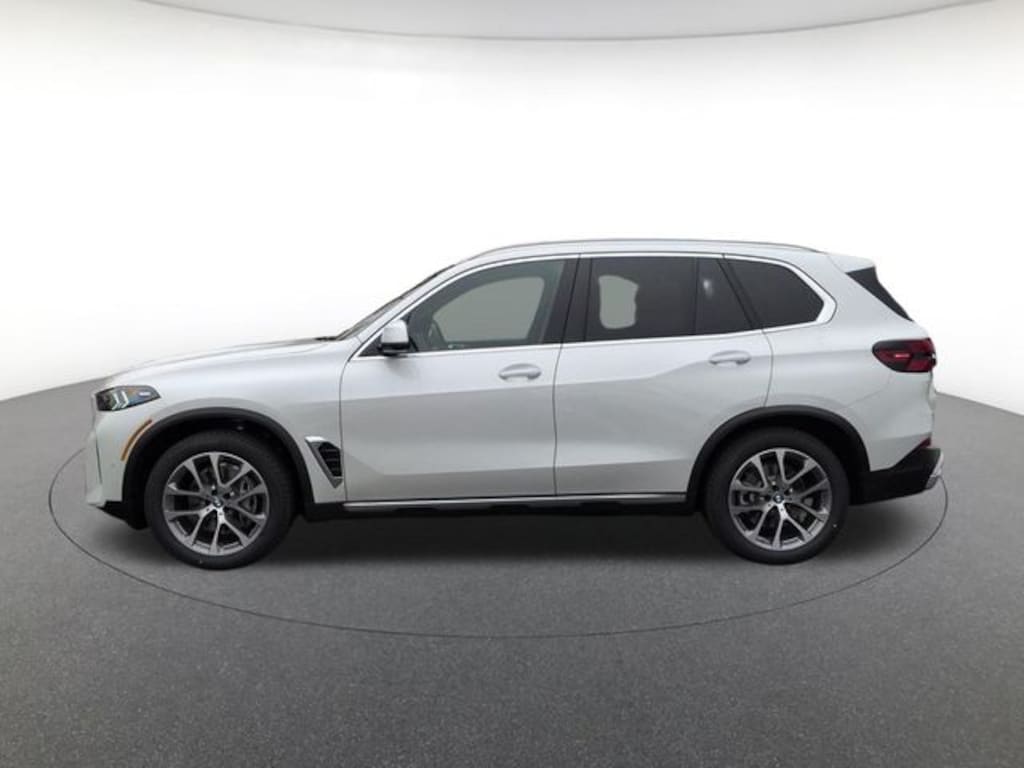 New 2026 BMW X5 xDrive40i SUV