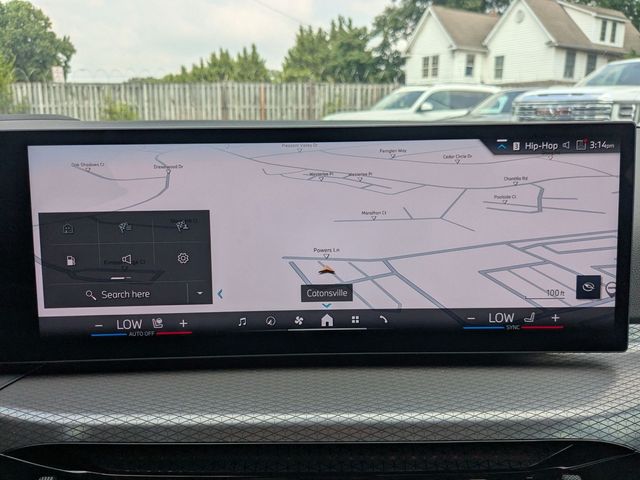 2025 BMW 3 Series 330i - Photo 15