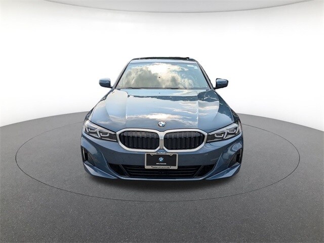2025 Bmw 330i xDrive photo 2