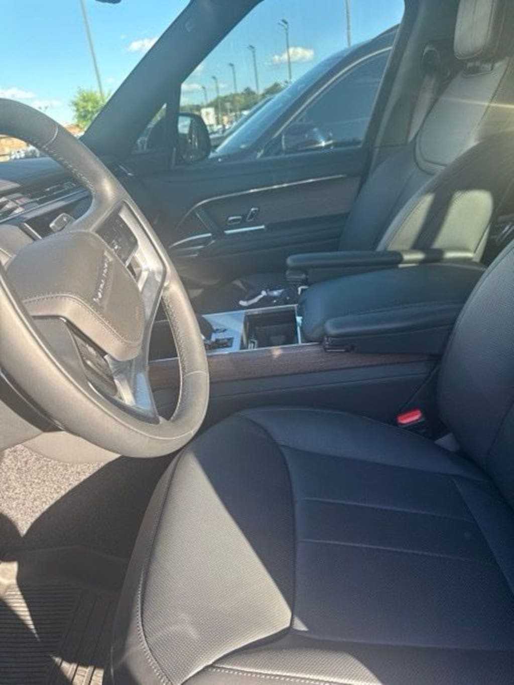 Used 2025 Land Rover Range Rover Plug-In Hybrid SE SUV