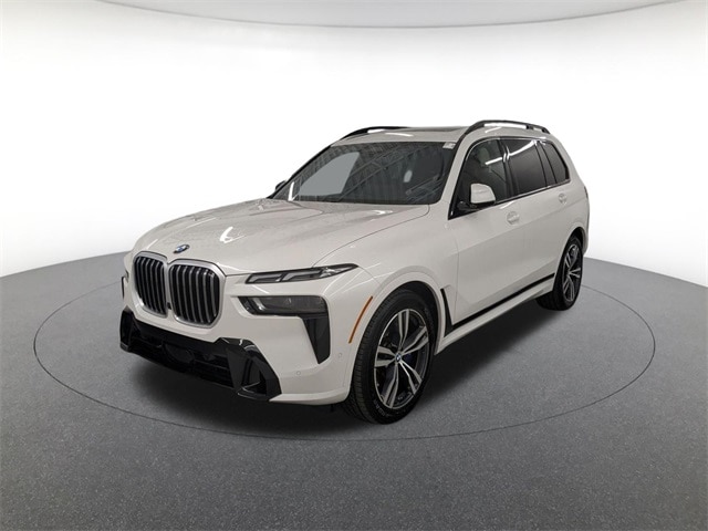2024 BMW X7 40i's photo