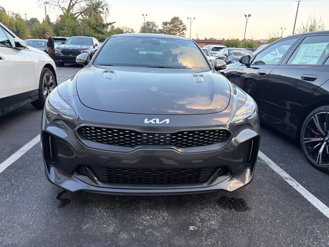 Used 2022 Kia Stinger GT1 Sedan