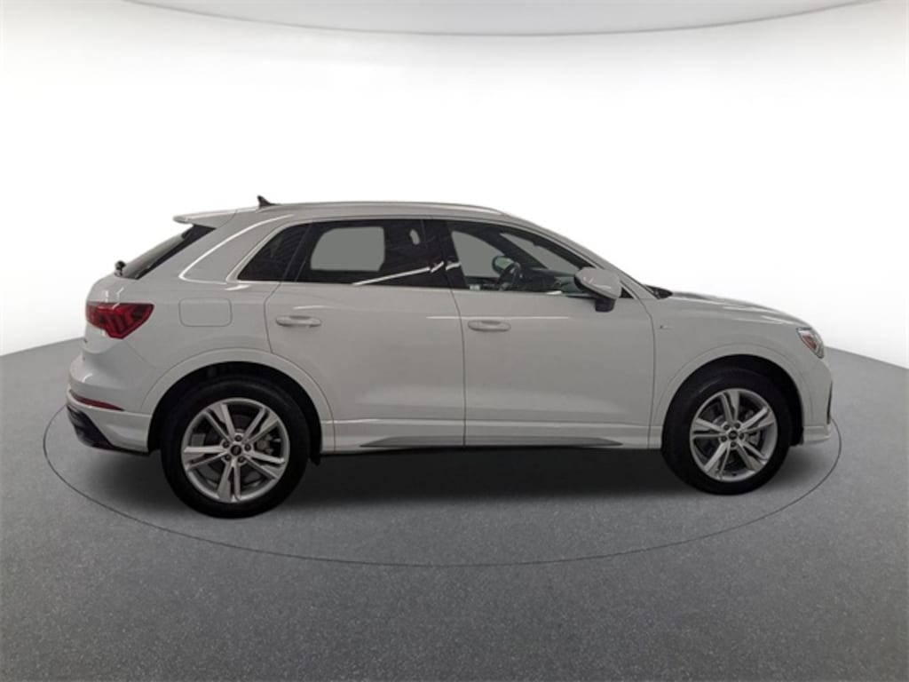 Used 2024 Audi Q3 Premium SUV