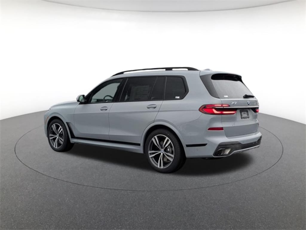 New 2026 BMW X7 xDrive40i SUV