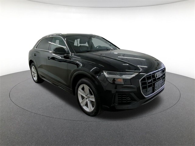 2019 Audi Q8 Premium photo 3