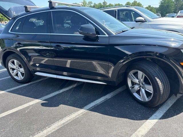 2019 Audi Q5 2.0T quattro S tronic Premium's photo