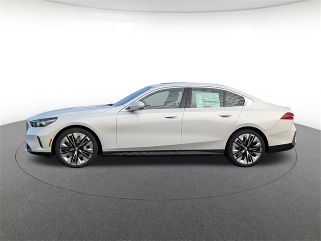 New 2026 BMW 530i xDrive Sedan