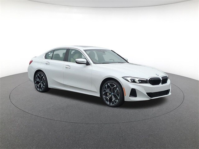 2025 Bmw 330i xDrive photo 2